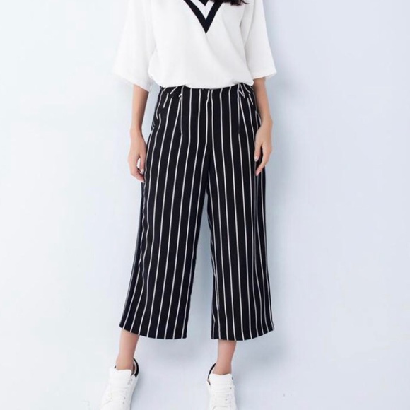 Pants - Wide Leg Stripped Capri with Side Slit